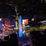 La Ciudad iluminó monumentos en celeste y blanco por la despedida de Messi